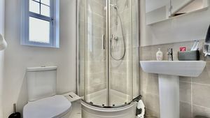 Photo 21- click for photo gallery